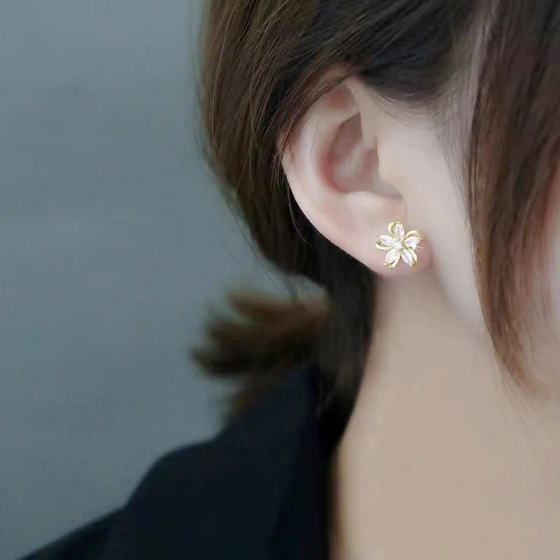 Dainty Flower Stud Earrings