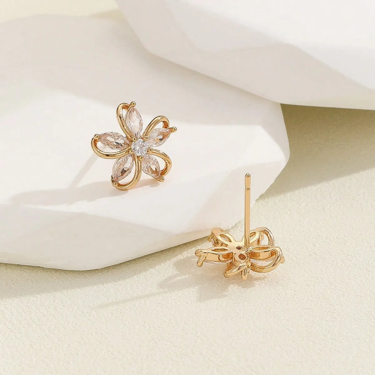 Dainty Flower Stud Earrings