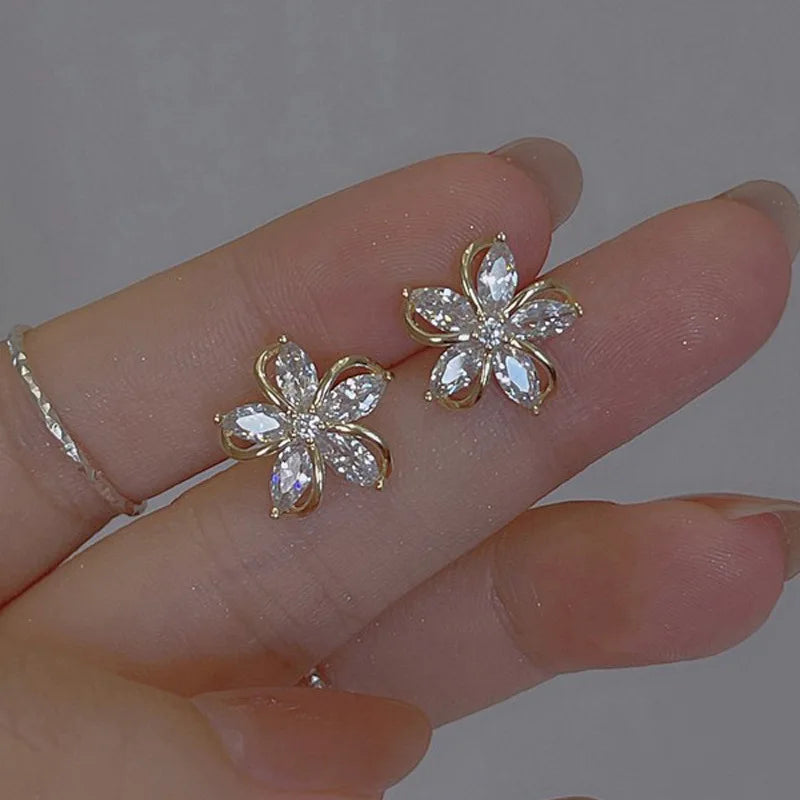 Dainty Flower Stud Earrings